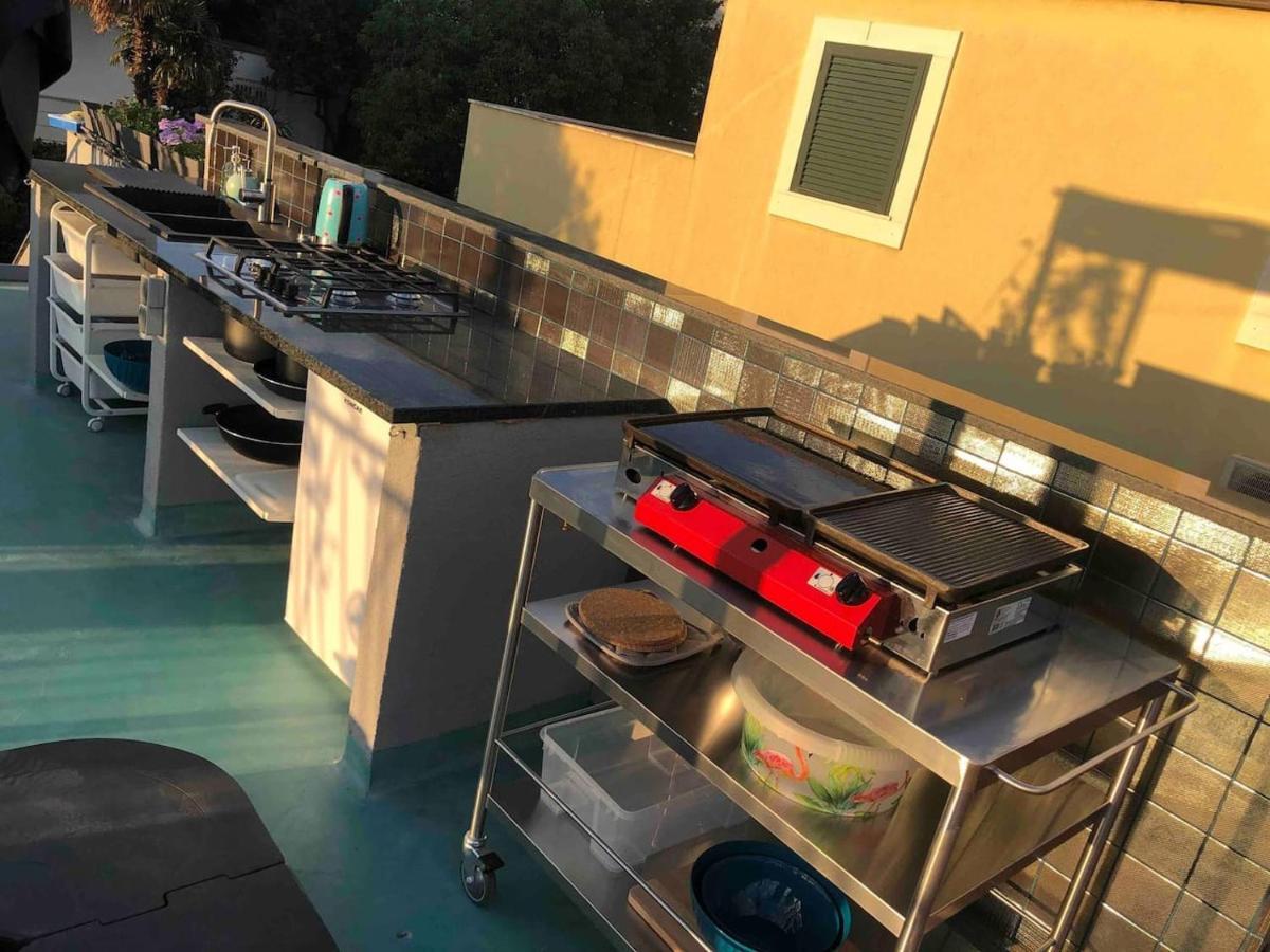 فيلا Boutique Triple House With Garden & Roof Terrace سبليت المظهر الخارجي الصورة